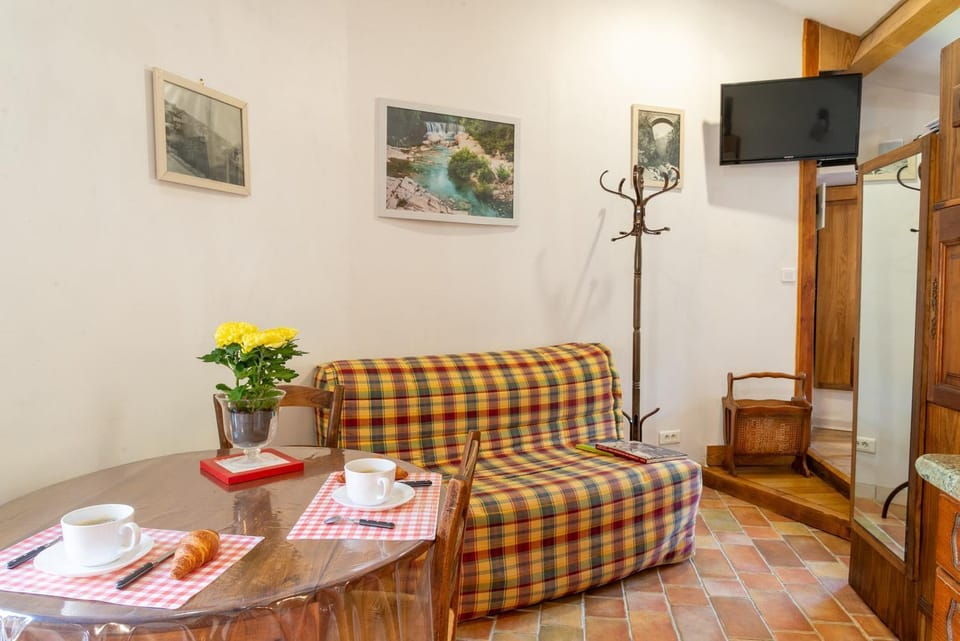 Location 2/4 personnes à palhères House in Auvergne-Rhône-Alpes