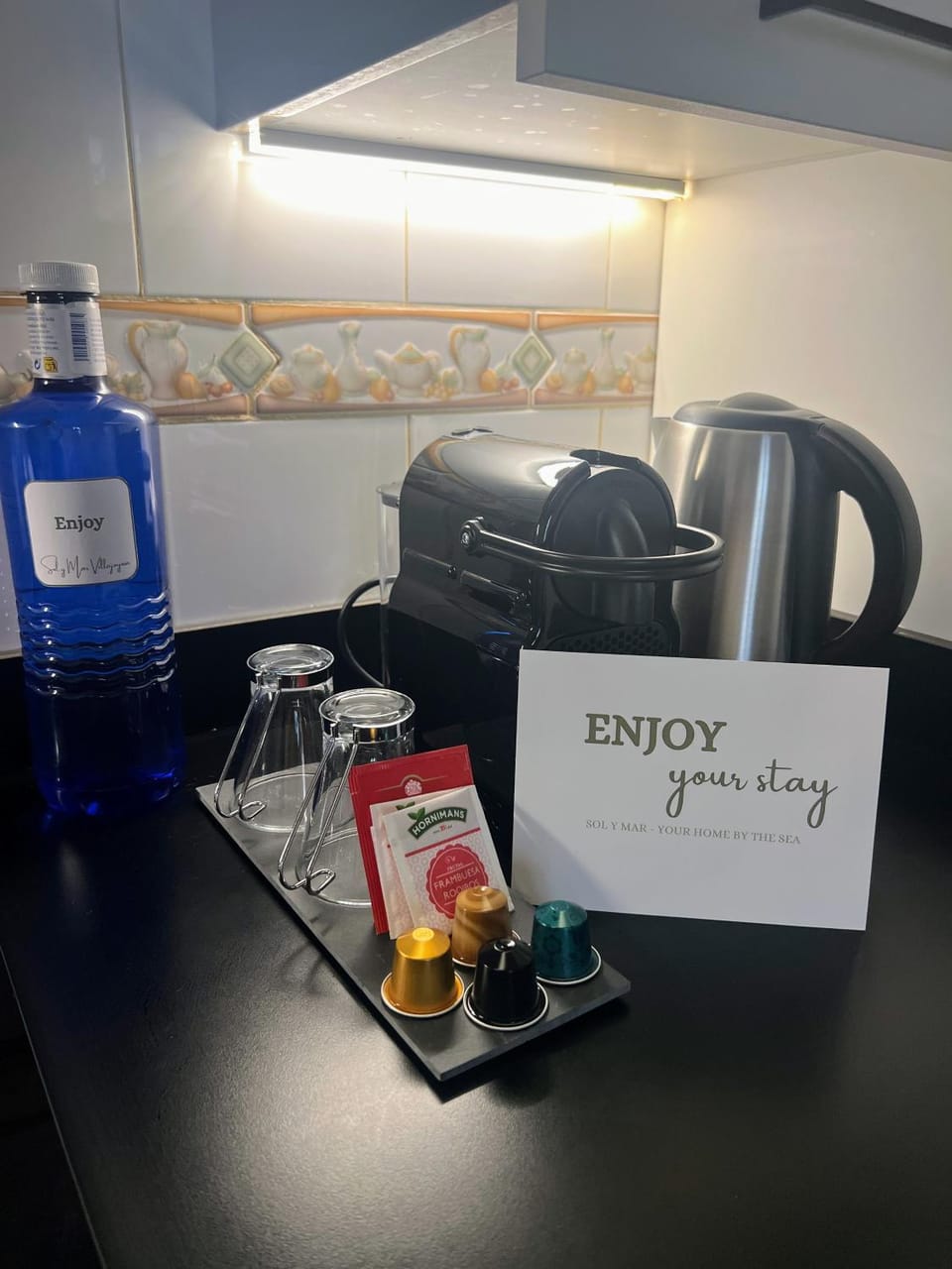 Coffee/tea facilities, Kitchen or kitchenette, Decorative detail