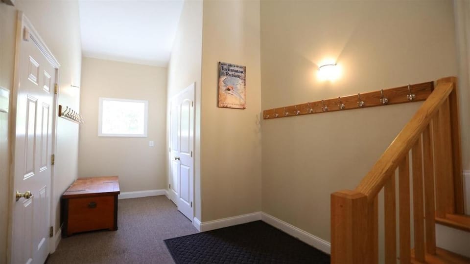 Rising Ridge 28 Owls Nest Deluxe Pet friendly Home at Owl`s Nest House in Campton