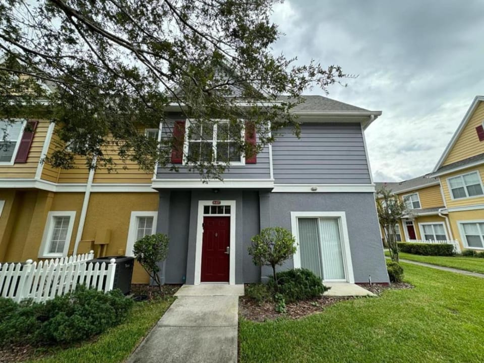 4 Bedroom 3 Bathroom Villas At Seven Dwarfs 8-107 House in Kissimmee