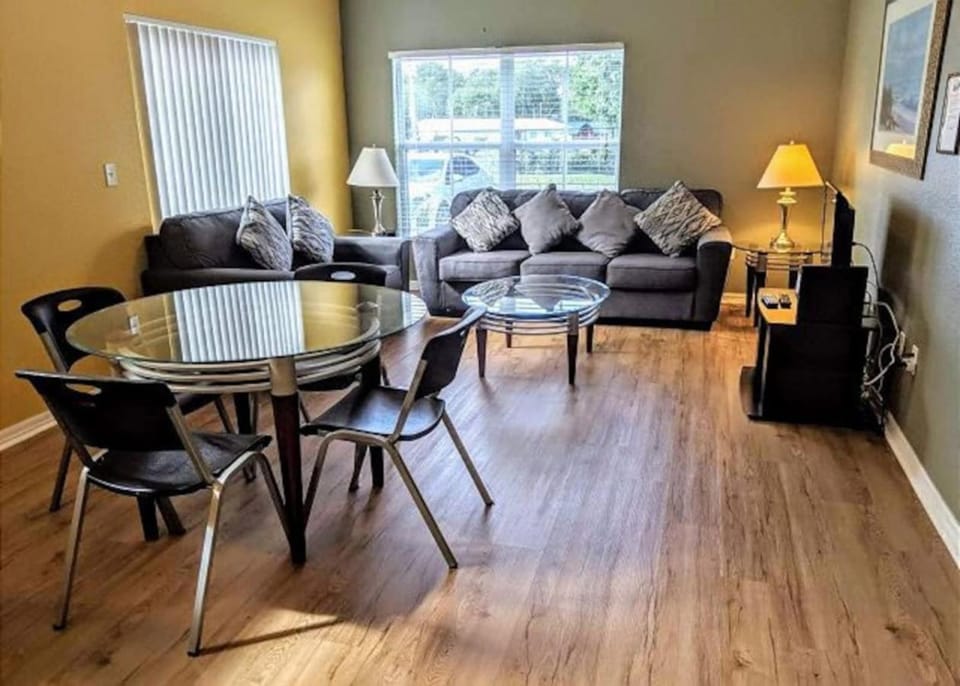 4 Bedroom 3 Bathroom Villas At Seven Dwarfs 1-101 House in Kissimmee