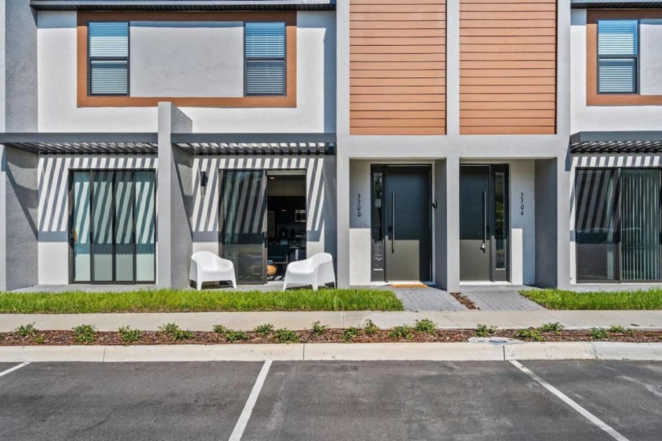 3 Bedroom 3 Bathroom The Hub At Westside Reserve 3300 TT House in Four Corners