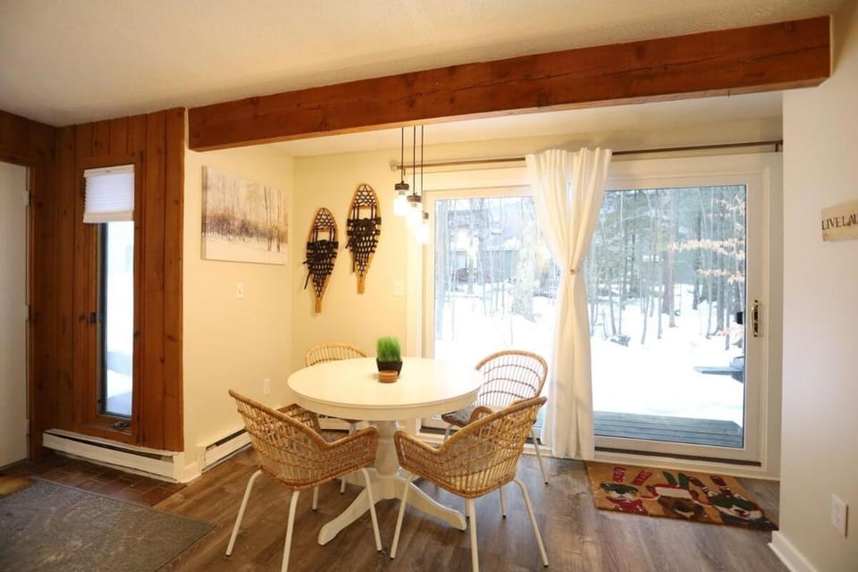 Snowsbrook 5 Waterville Valley Pet Friendly Waterville Valley House in Waterville Valley
