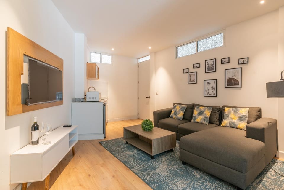 Quiet Stylish Studio, Smart TV, Six Flags 1k Hotel in Mexico City