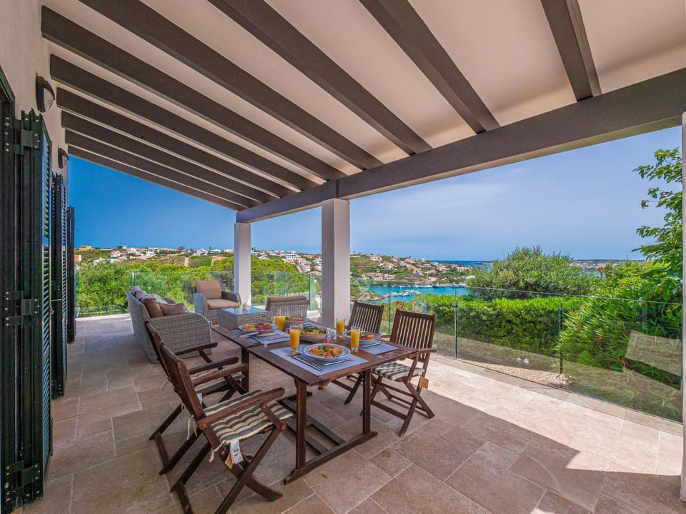 View (from property/room), Balcony/Terrace, Seating area, Dining area, Sea view