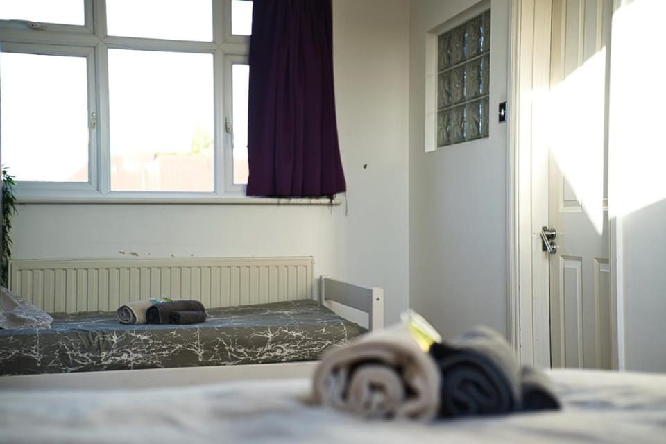 Immaculate Condition 3 Bed En-Suite Refurbished House Villa in Ilford
