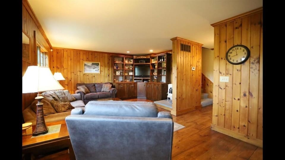 Welch View 68 Thornton Deluxe Private 4 Bedroom Home House in Campton