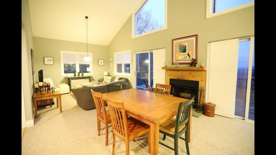 Weetamoo Trail 50 Estates Relax in the White Mountains House in Campton