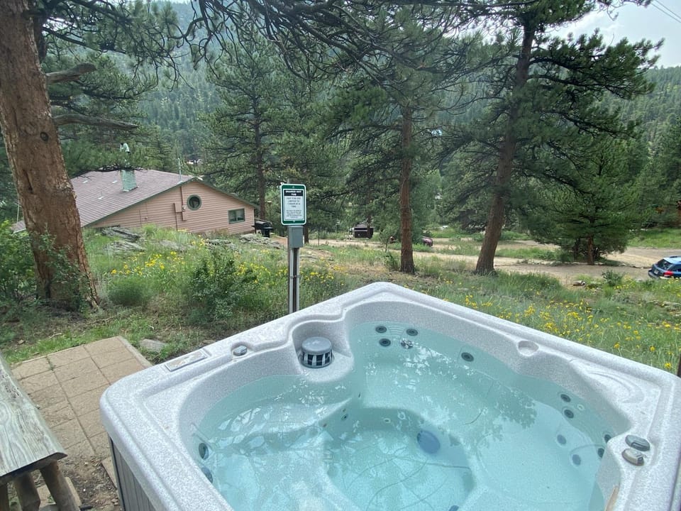 Hot Tub, Hot Tub