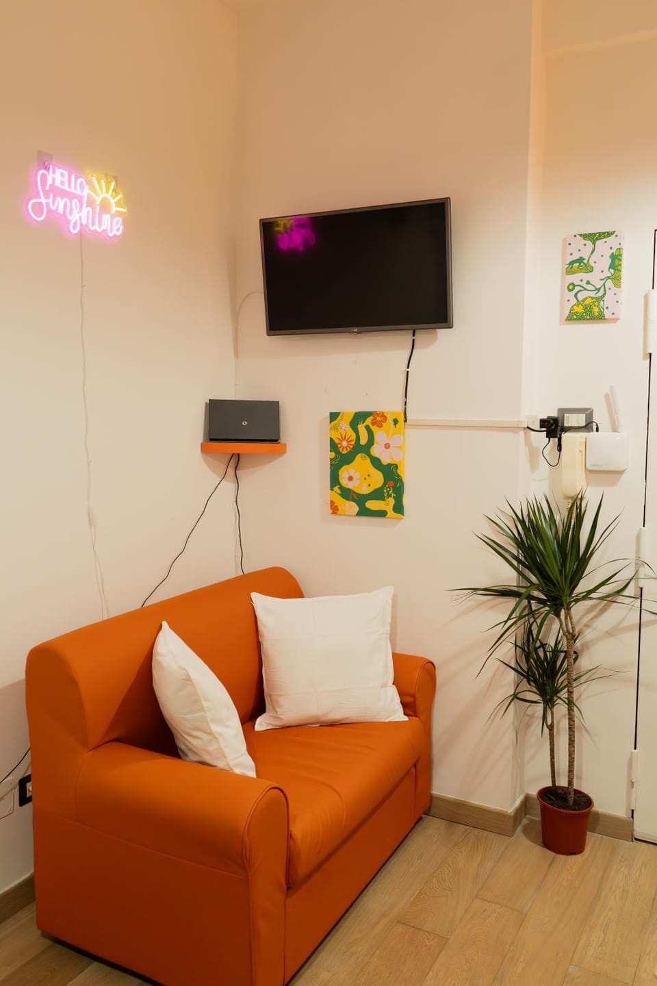 Communal lounge/ TV room, TV and multimedia, Living room, Evening entertainment