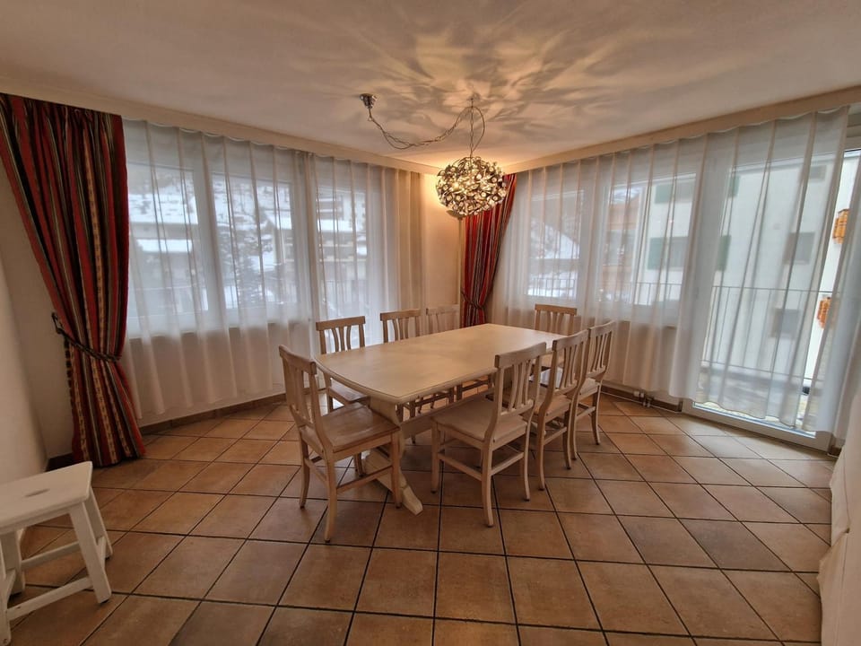 Balcony/Terrace, Seating area, Dining area, Food