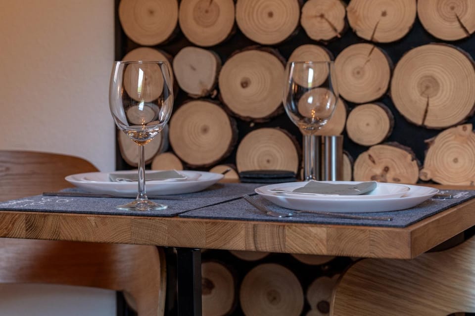 Food and drinks, Dining area