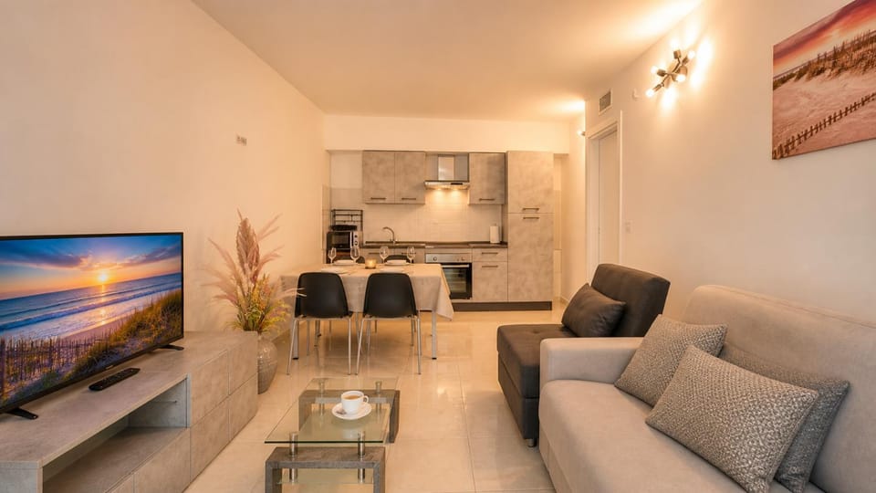 Communal lounge/ TV room, Lounge or bar