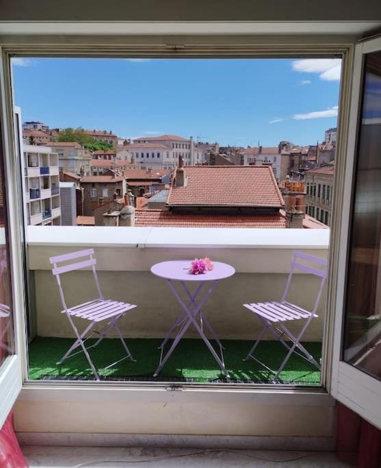 Day, Balcony/Terrace, Dining area, City view