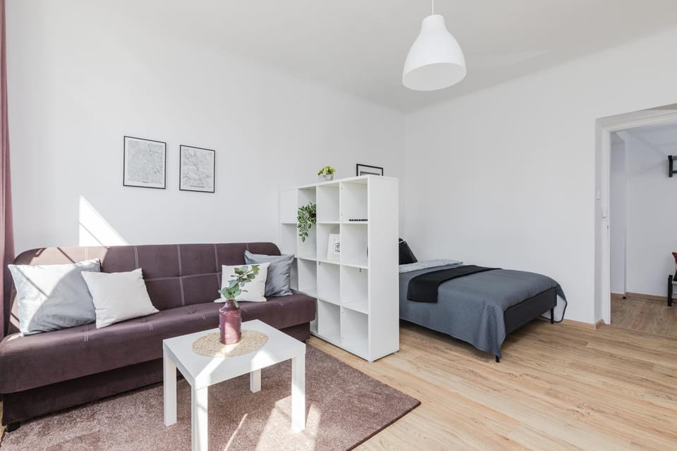 Bed, Living room, Seating area
