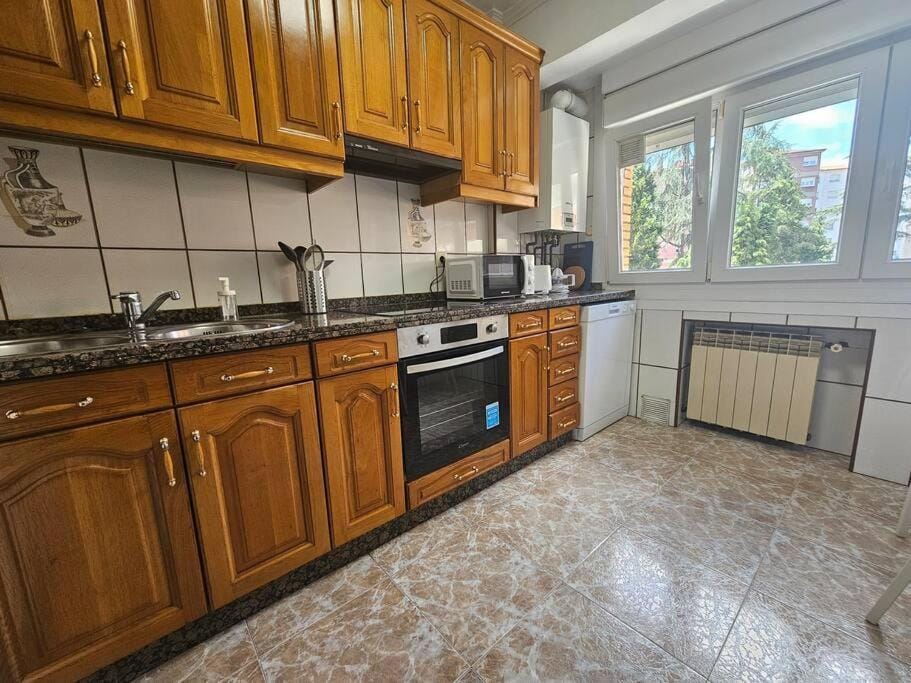 643A Moderno apartamento 3 dormitorios by R2R Consulting Apartment in Oviedo