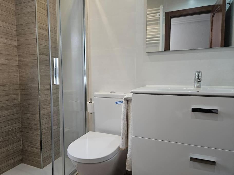 643A Moderno apartamento 3 dormitorios by R2R Consulting Apartment in Oviedo