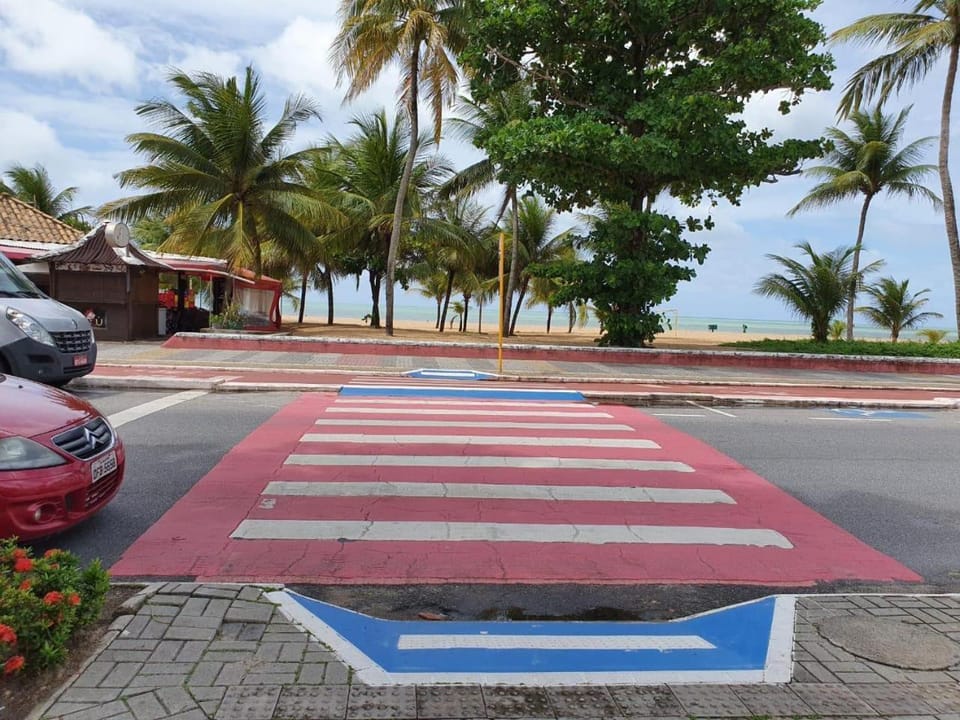 Sea view, Street view