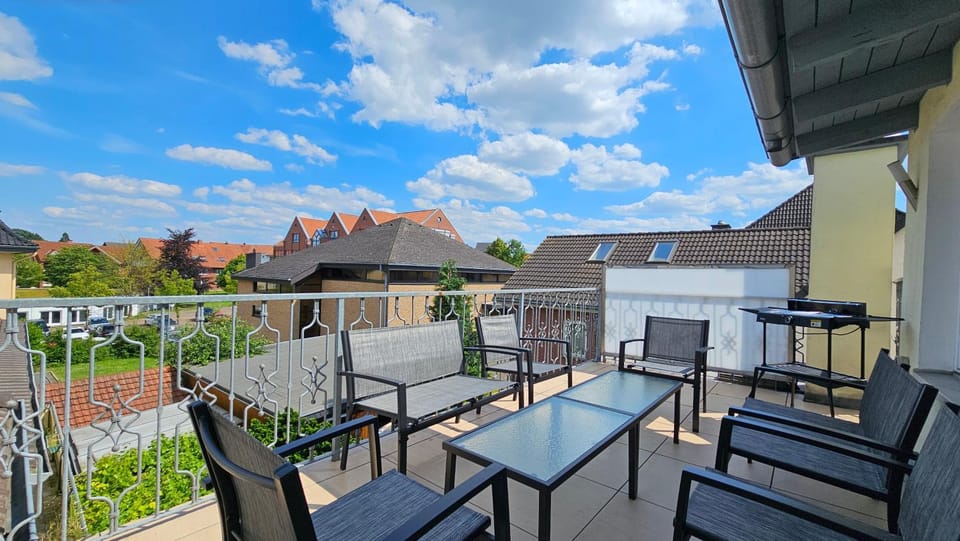 Property building, Patio, BBQ facilities, View (from property/room), Balcony/Terrace, Dining area