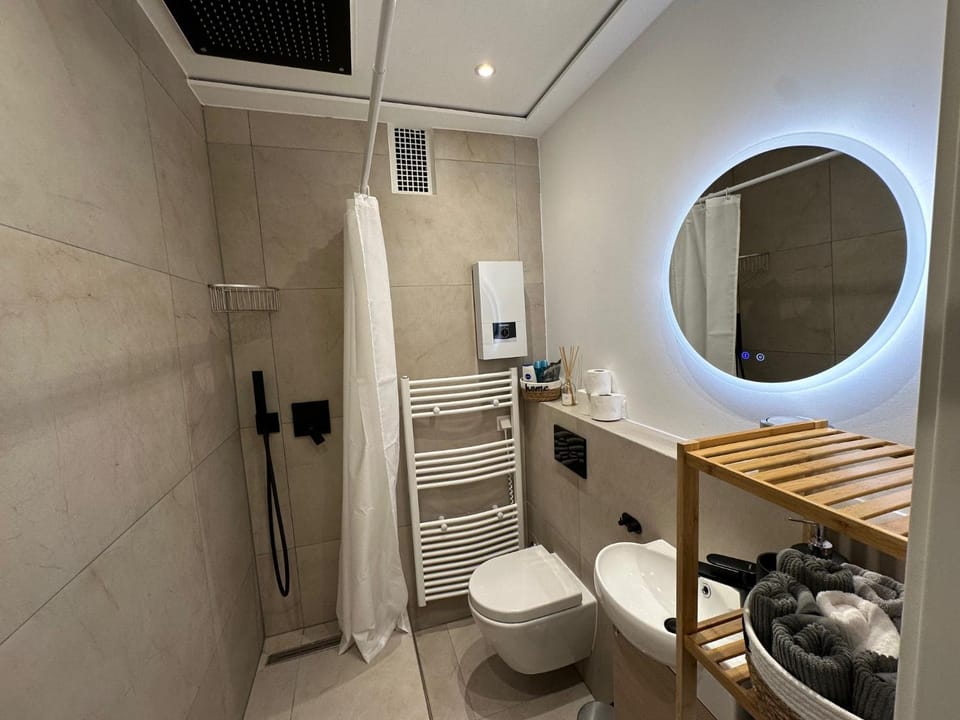 Shower, Toilet, Bathroom