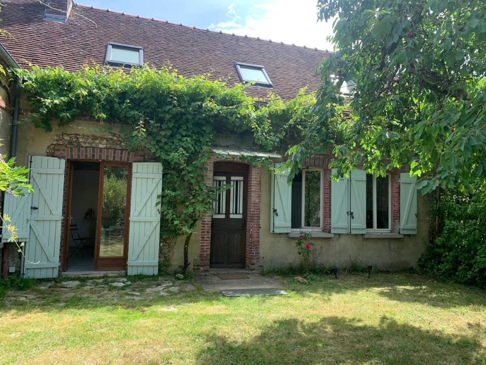 Property building, Garden, Garden, Garden view, Garden view