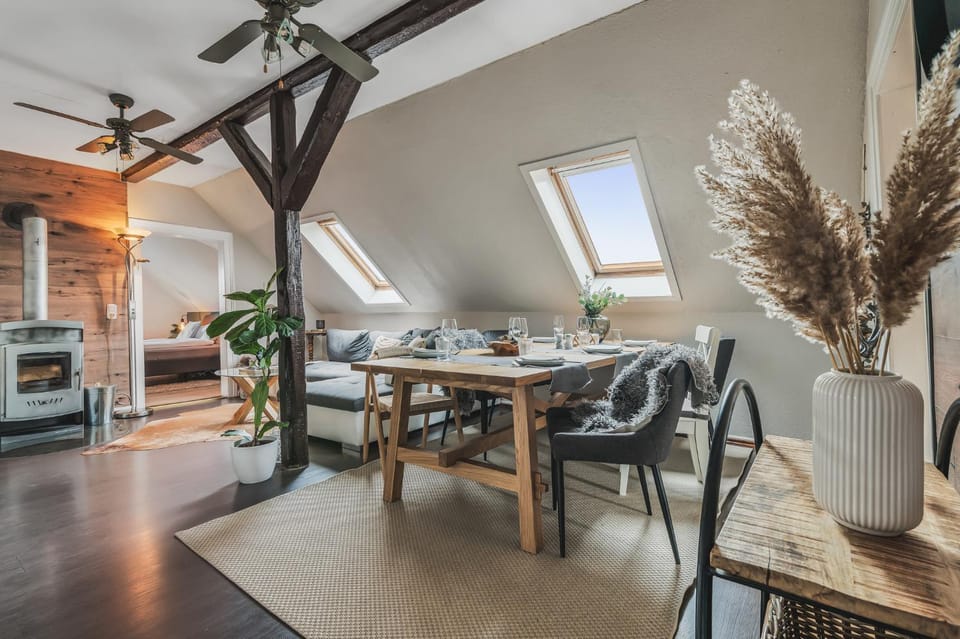 Living room, Dining area