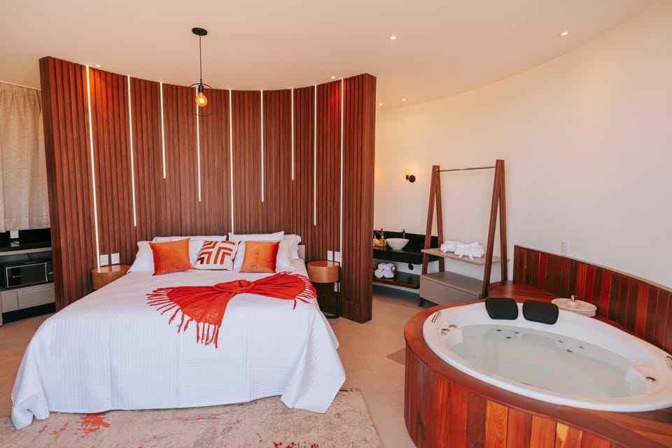 Bed, Hot Tub, Photo of the whole room, Bedroom, Bath