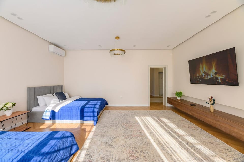 Rhouse 4х комнатная квартира Mega Apartment in Almaty
