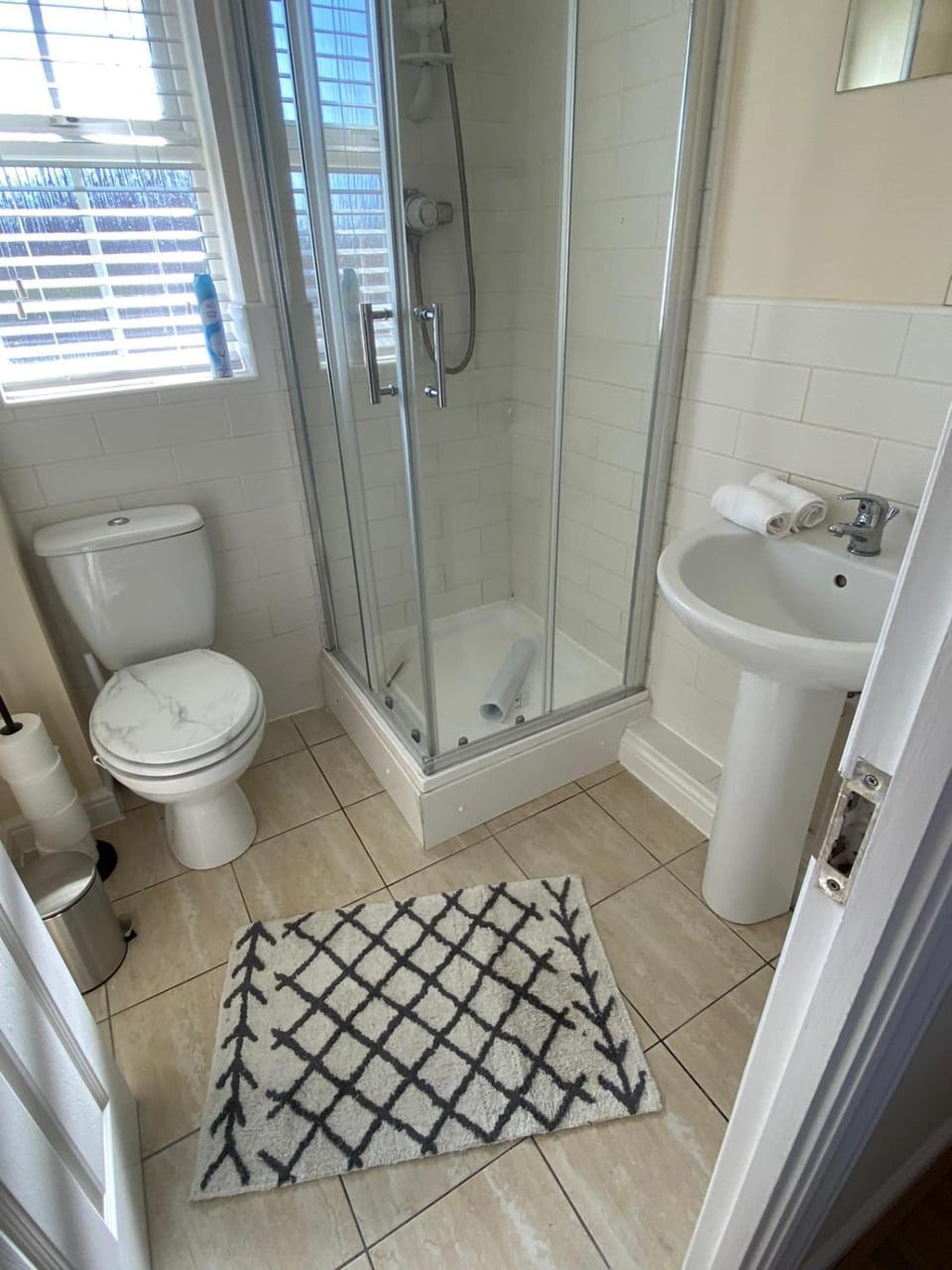 Radiant Guest House Bed and Breakfast in Sittingbourne