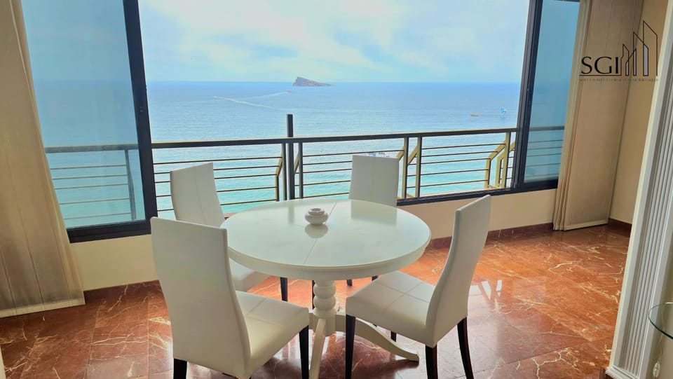 Day, Natural landscape, View (from property/room), Balcony/Terrace, Living room, Dining area, Sea view