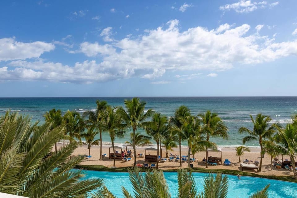 Huge Lux 3BR Beachfront Condo Wifi Fast Apartment in Juan Dolio