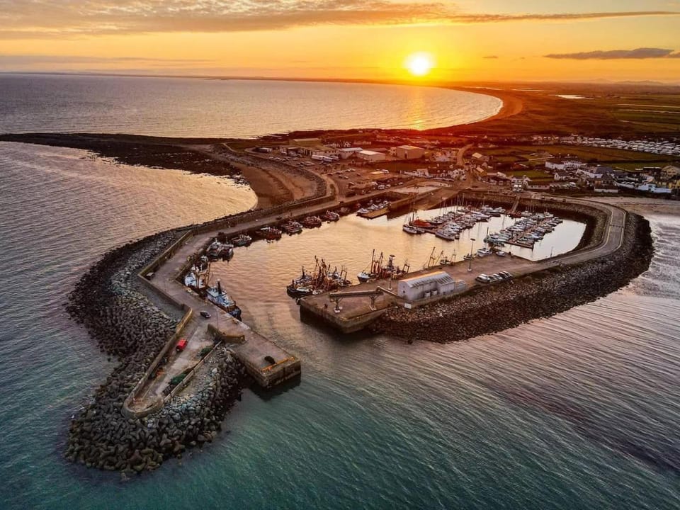 Nearby landmark, Natural landscape