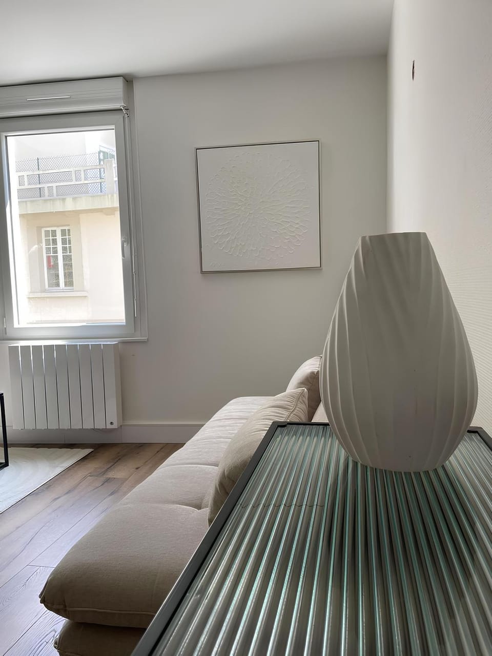 Communal lounge/ TV room, Bed, Living room, Seating area, acessibility