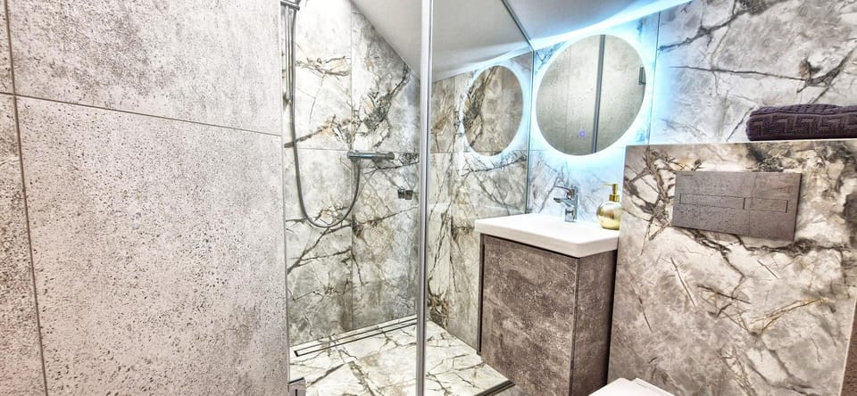 Shower, Bathroom