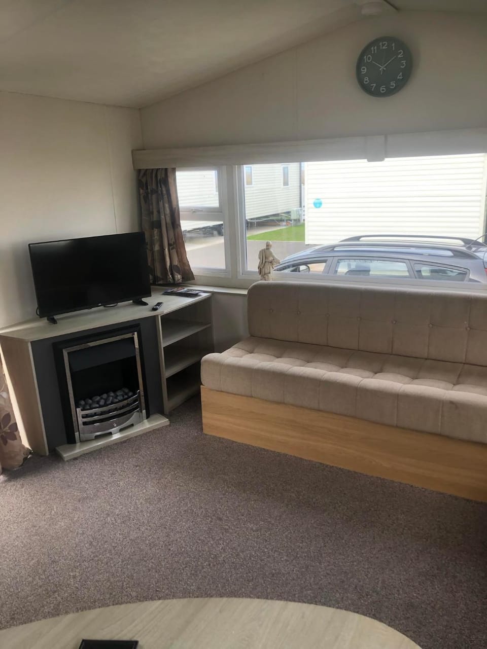 Communal lounge/ TV room, Living room, Seating area