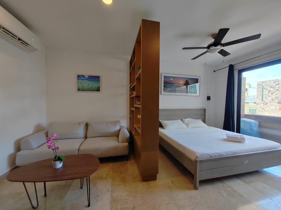 Bed, Living room, air conditioner