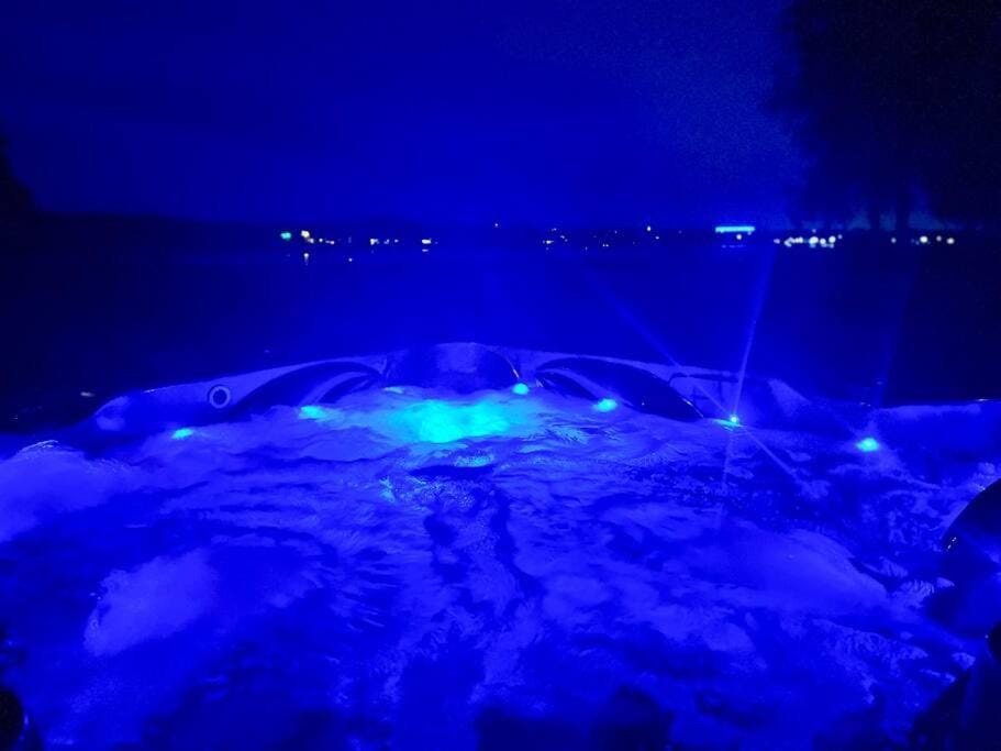 Hot Tub, Spa and wellness centre/facilities