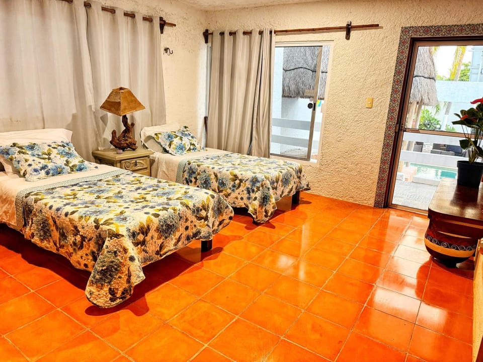 Casa Saltwater Cowboy En La Playa - Beachfront Property House in State of Yucatan