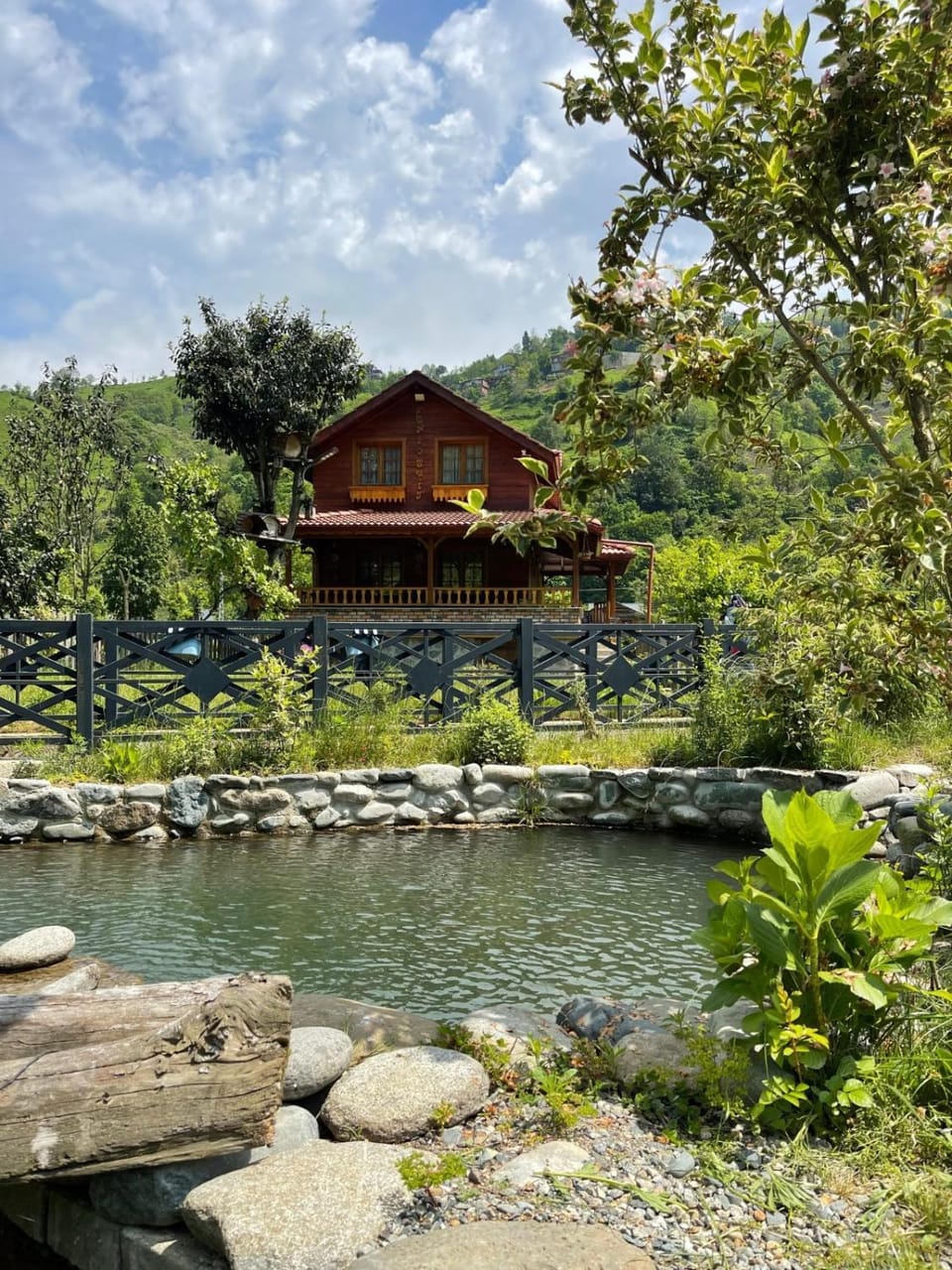 Property building, Garden, Garden view, Lake view