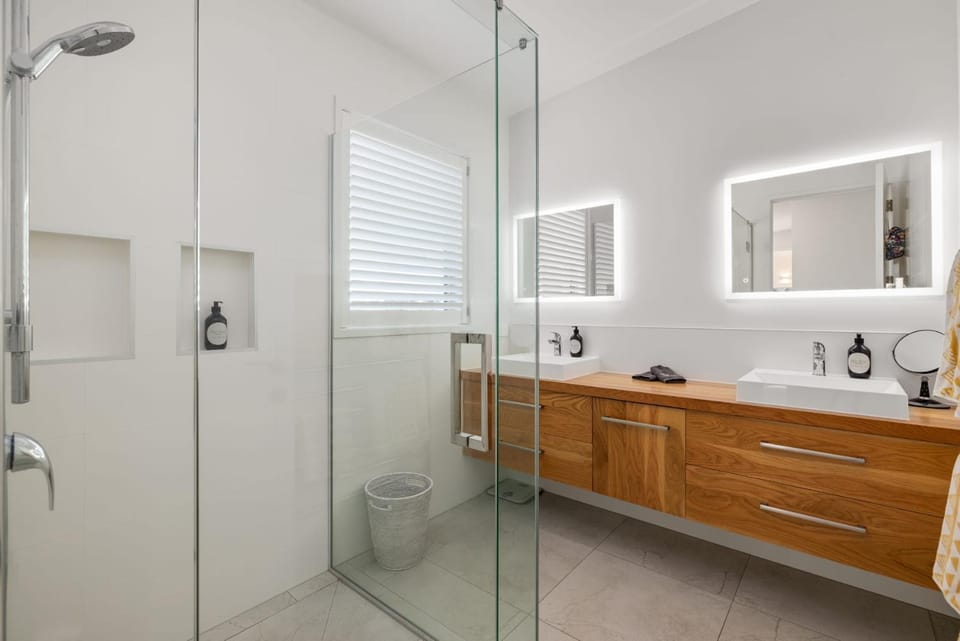 Seascape on Sunbrae with Sea Views Apartment in Bay Of Plenty