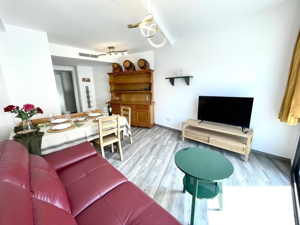Apartamento Confortable con Parking Privado en el Centro de Vilanova i la Geltrú - ES-332-8 Apartment in Garraf