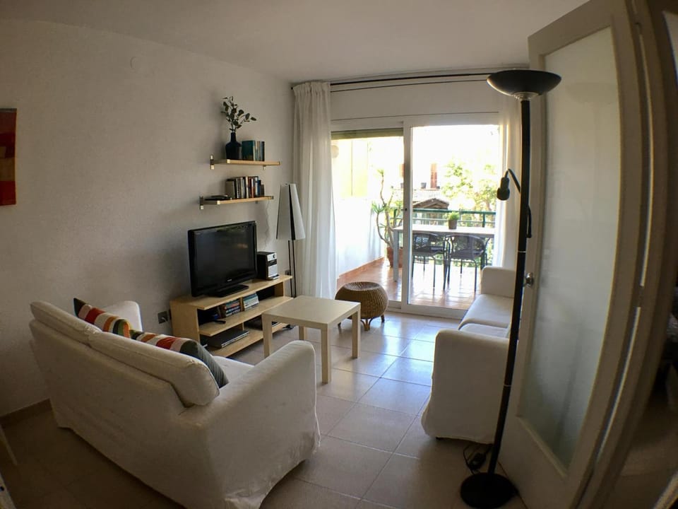 Apartamento Annie a 100 metros de la playa en Vilanova i la Geltrú, completamente equipado. - ES-332-3 Apartment in Garraf