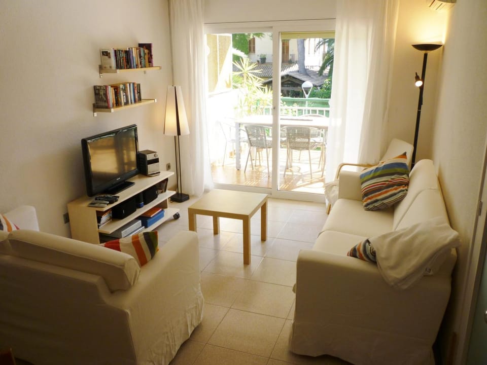 Apartamento Annie a 100 metros de la playa en Vilanova i la Geltrú, completamente equipado. - ES-332-3 Apartment in Garraf