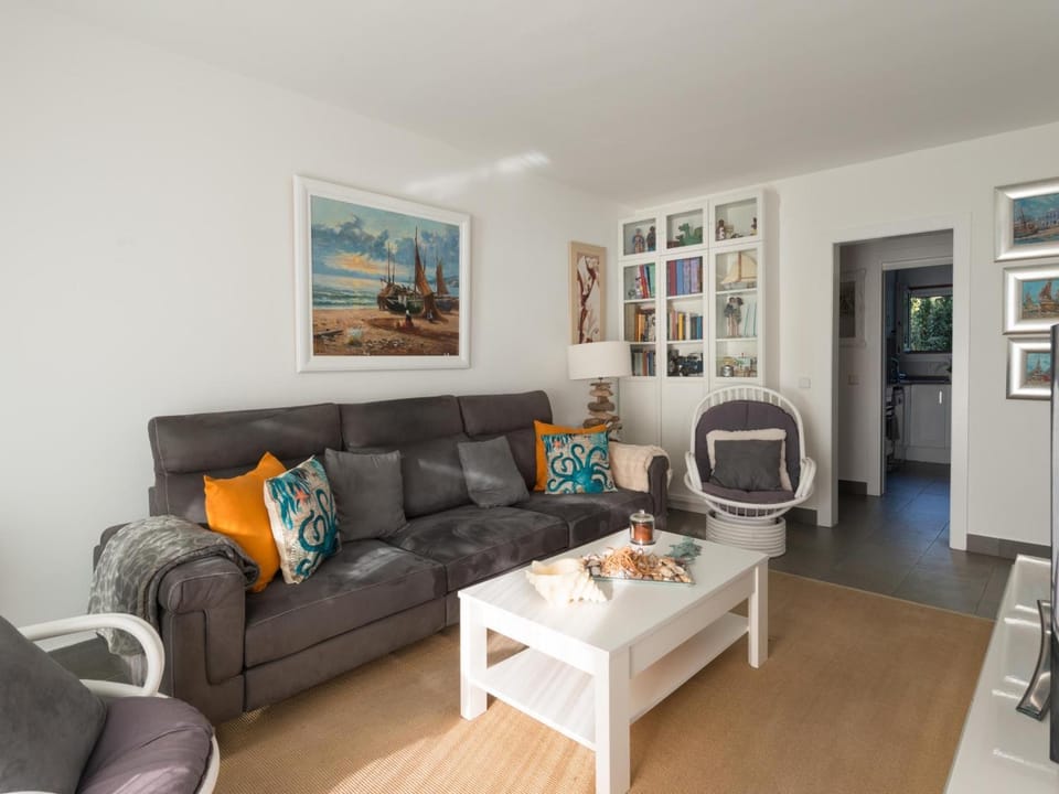 Apartamento cómodo frente al mar con acceso directo a la playa - ES-332-6 Apartment in Garraf