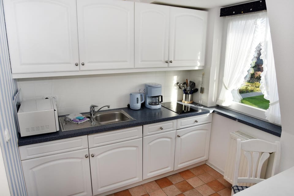 Haus Sunny App 2 Apartment in Wenningstedt-Braderup