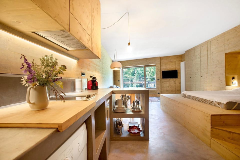 Kitchen or kitchenette, Living room