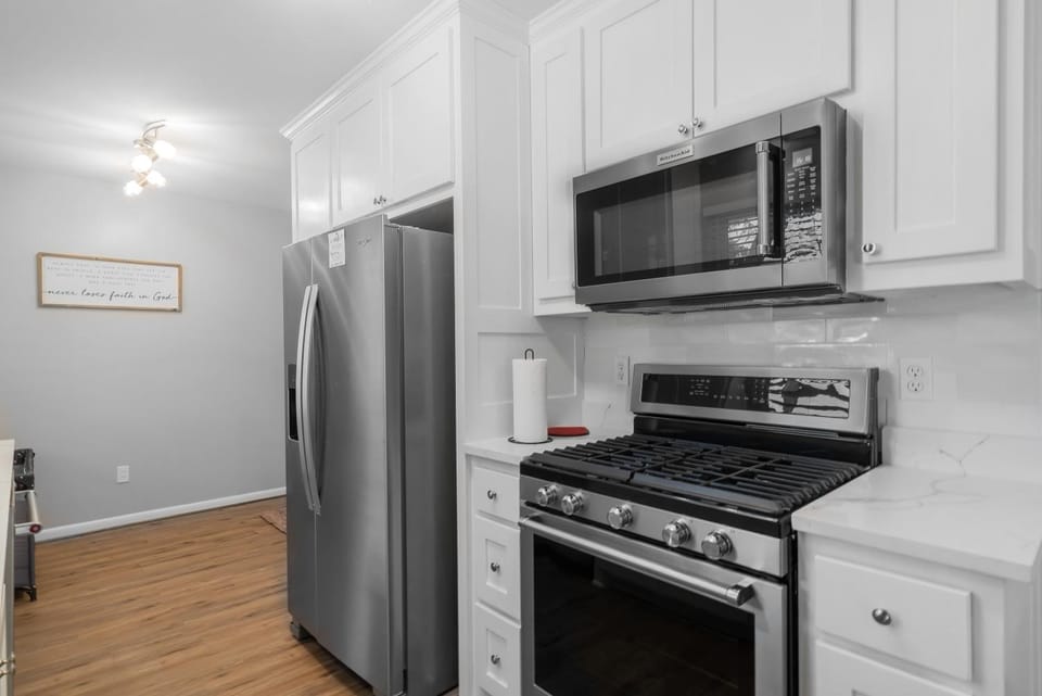 Kitchen or kitchenette, oven, stove, kitchen