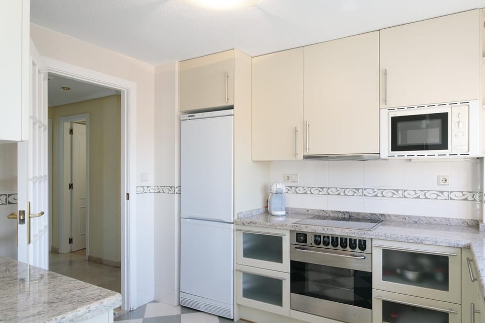 Kitchen or kitchenette, Living room