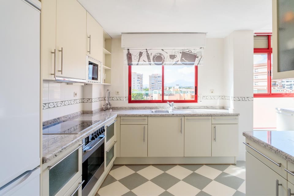 Kitchen or kitchenette, Living room