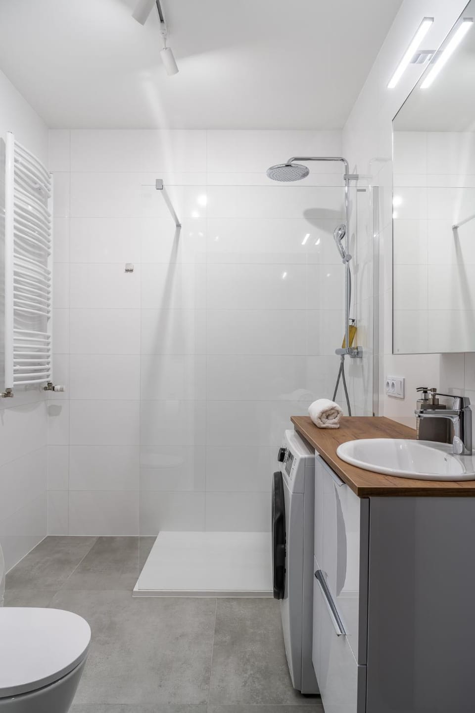 Shower, Toilet, Bathroom, washing machine